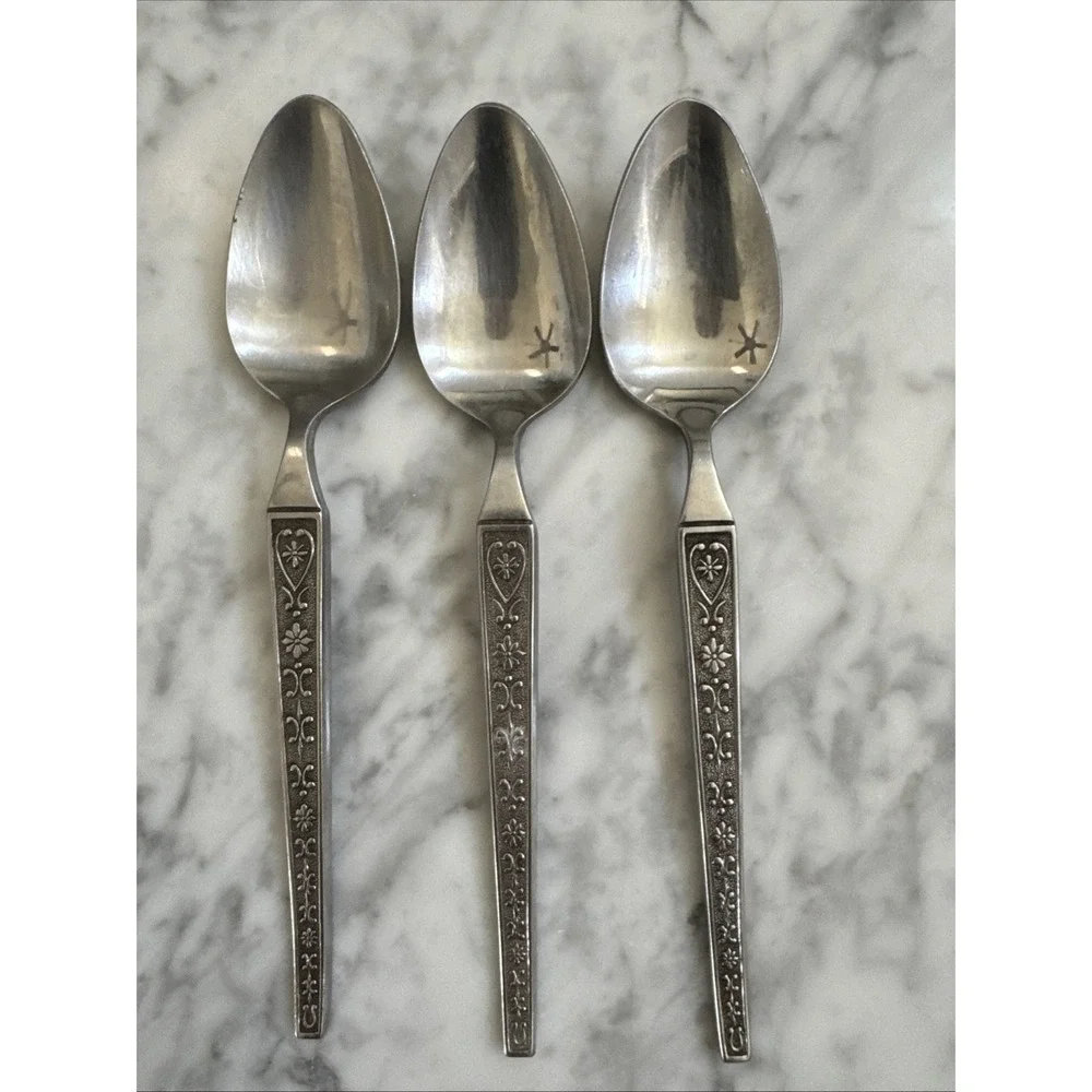 United Silver CORDOVA USI (3) Soup Spoon 7 1/2